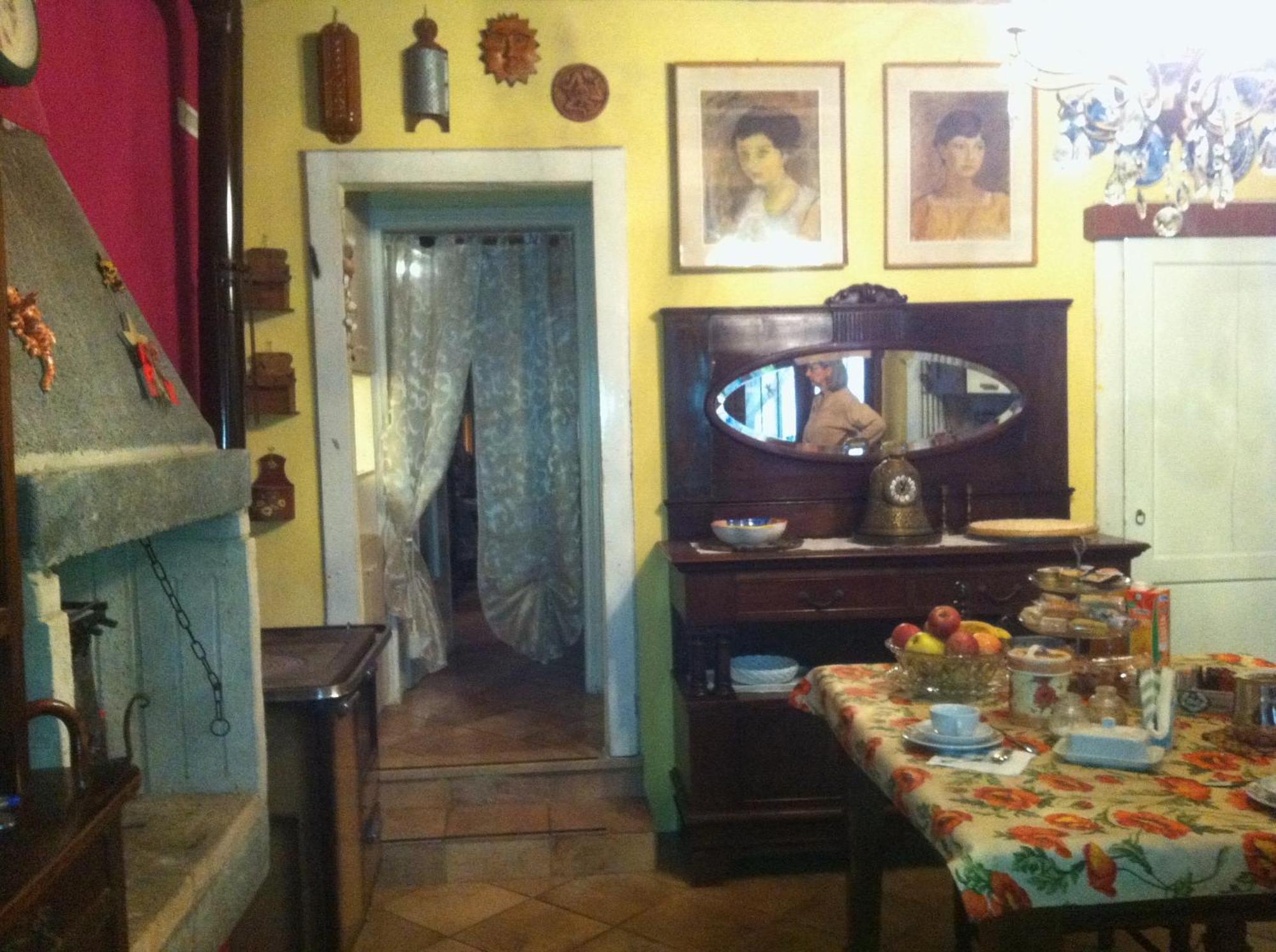 卡斯特努沃德加尔达A Casa Di Susi住宿加早餐旅馆 客房 照片
